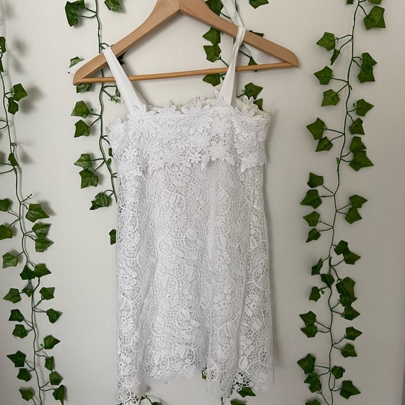 white flowy floral print dress - Picture 3 of 3